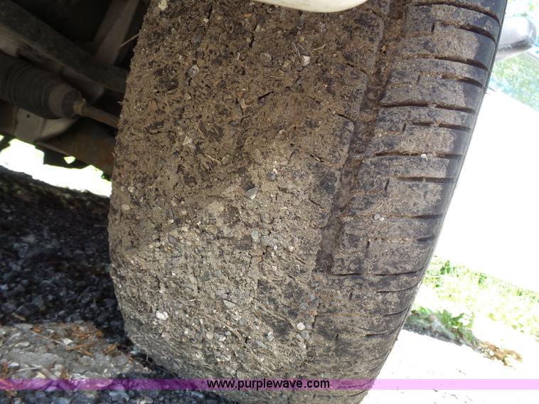 image for item J4933 2006 Ford Crown Victoria Police Interceptor