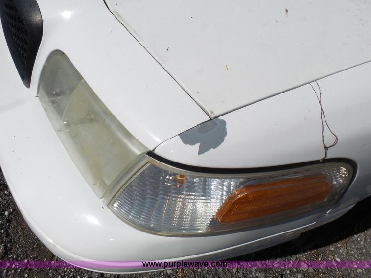 image for item J4933 2006 Ford Crown Victoria Police Interceptor