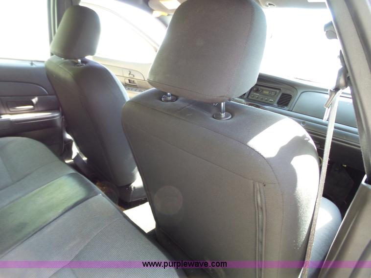 image for item J4933 2006 Ford Crown Victoria Police Interceptor