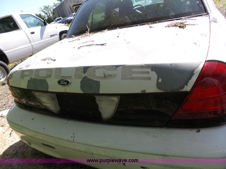 image for item J4933 2006 Ford Crown Victoria Police Interceptor