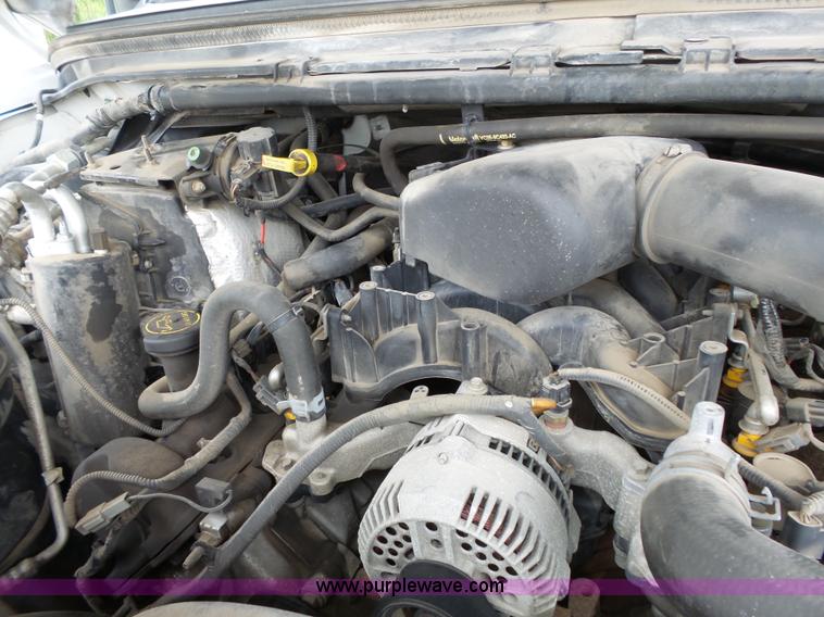 image for item J4943 2001 Ford F250 Super Duty XL pickup truck