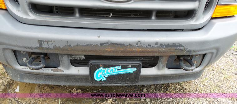 image for item J4943 2001 Ford F250 Super Duty XL pickup truck