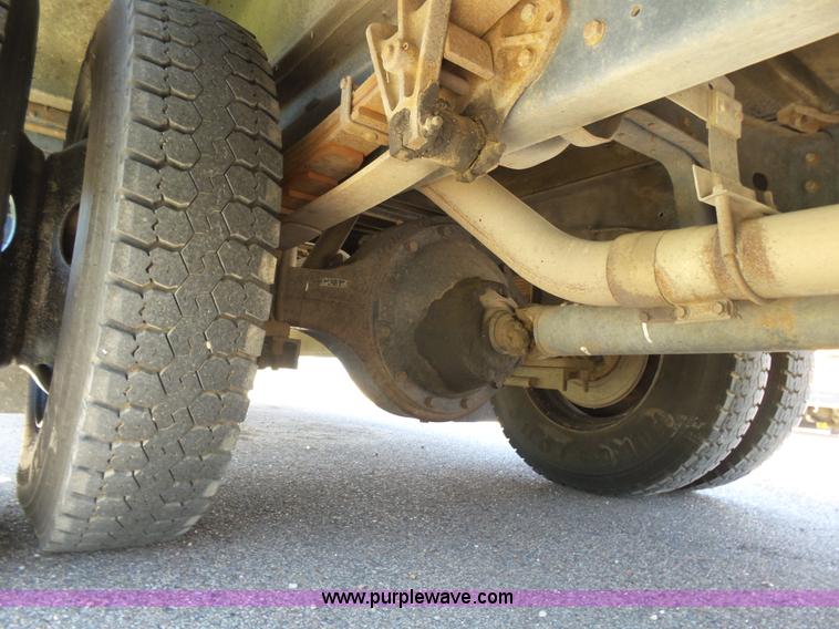 image for item J6118 1992 Blue Bird TC2000 school bus