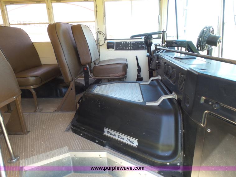 image for item J6118 1992 Blue Bird TC2000 school bus