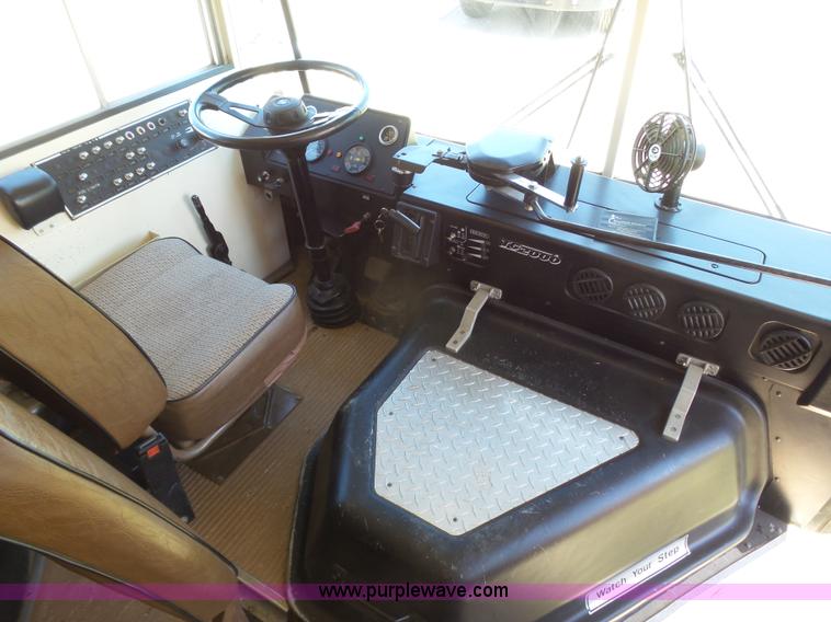 image for item J6118 1992 Blue Bird TC2000 school bus