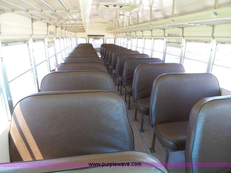 image for item J6118 1992 Blue Bird TC2000 school bus
