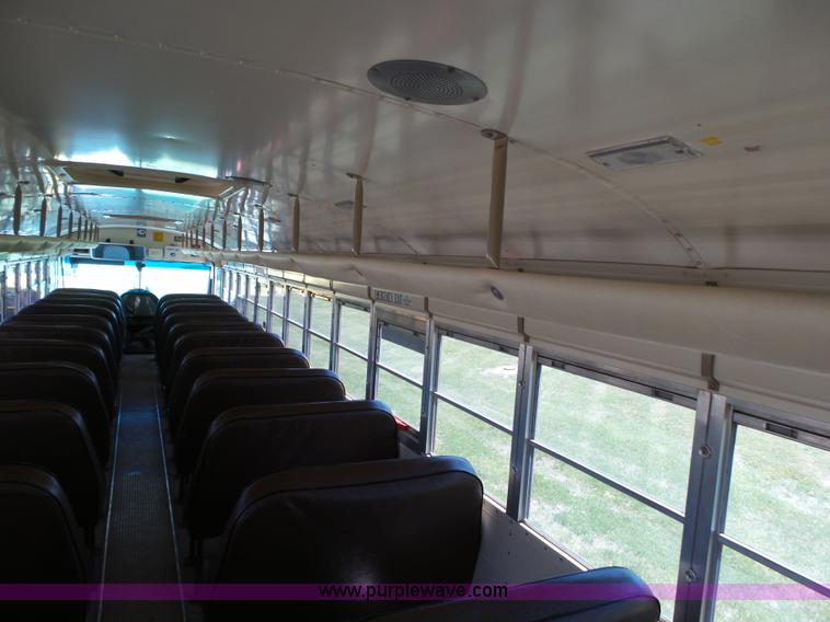 image for item J6118 1992 Blue Bird TC2000 school bus