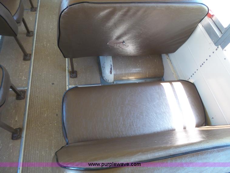 image for item J6118 1992 Blue Bird TC2000 school bus