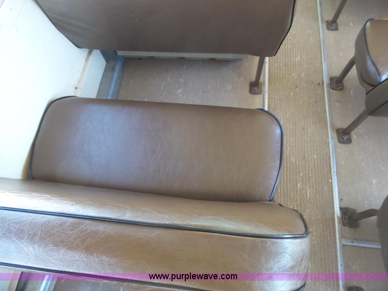 image for item J6118 1992 Blue Bird TC2000 school bus