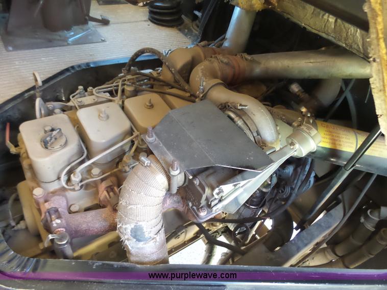 image for item J6118 1992 Blue Bird TC2000 school bus