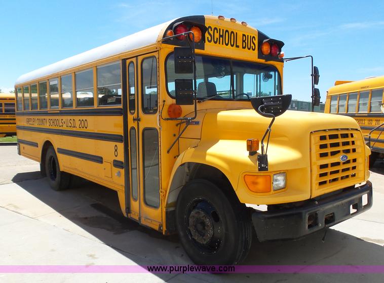 image for item J6120 1996 Ford B800 school bus