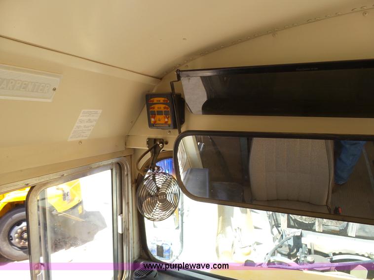 image for item J6120 1996 Ford B800 school bus