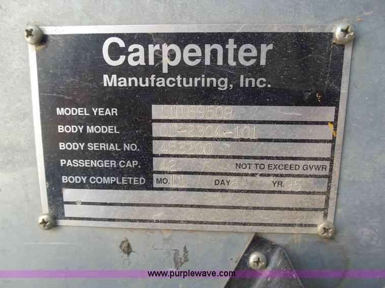 image for item J6120 1996 Ford B800 school bus