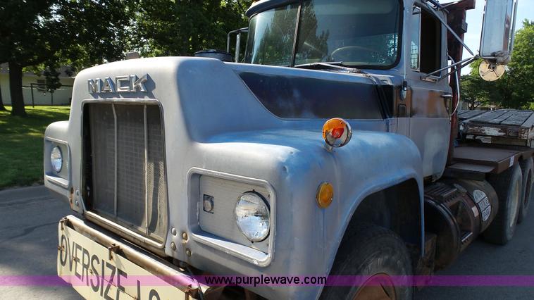 image for item K5498 1981 Mack R686ST semi truck with equipment trailer