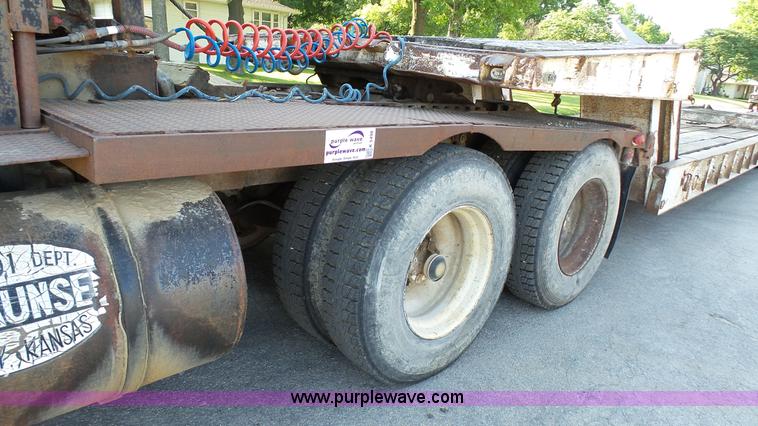 image for item K5498 1981 Mack R686ST semi truck with equipment trailer