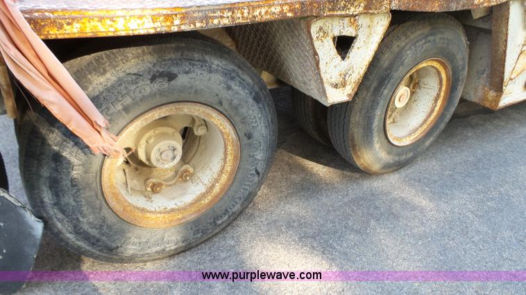 image for item K5498 1981 Mack R686ST semi truck with equipment trailer