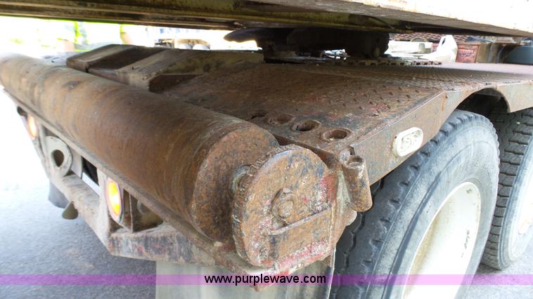 image for item K5498 1981 Mack R686ST semi truck with equipment trailer