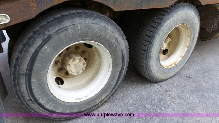 image for item K5498 1981 Mack R686ST semi truck with equipment trailer