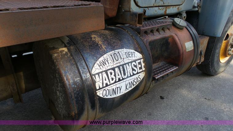 image for item K5498 1981 Mack R686ST semi truck with equipment trailer