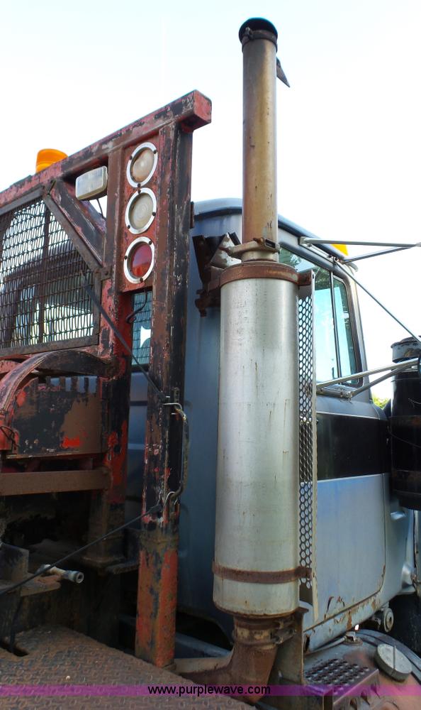 image for item K5498 1981 Mack R686ST semi truck with equipment trailer