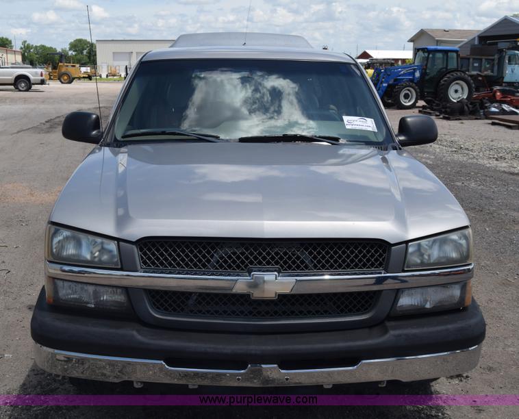 image for item K6504 2003 Chevrolet Silverado 1500 Ext. Cab pickup truck