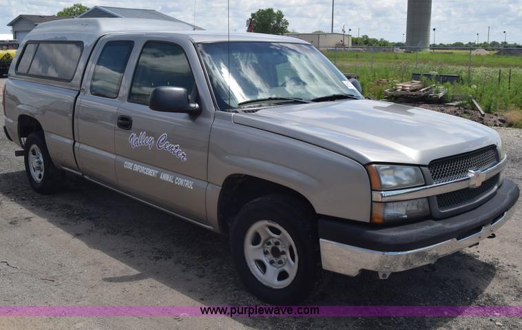 image for item K6504 2003 Chevrolet Silverado 1500 Ext. Cab pickup truck
