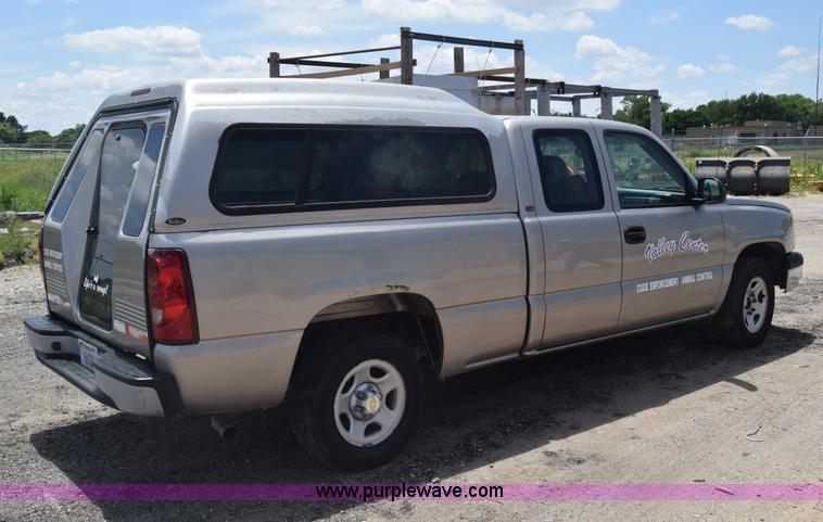 image for item K6504 2003 Chevrolet Silverado 1500 Ext. Cab pickup truck