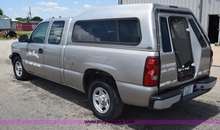 image for item K6504 2003 Chevrolet Silverado 1500 Ext. Cab pickup truck