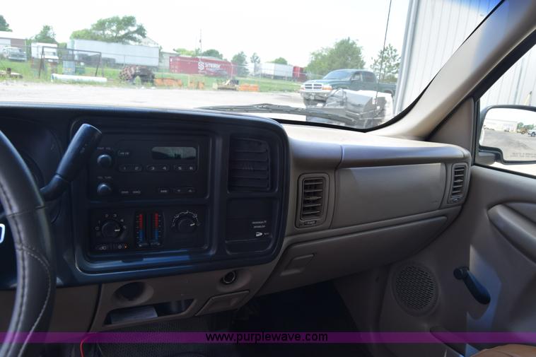 image for item K6504 2003 Chevrolet Silverado 1500 Ext. Cab pickup truck