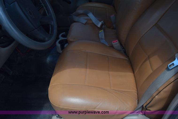 image for item K6504 2003 Chevrolet Silverado 1500 Ext. Cab pickup truck