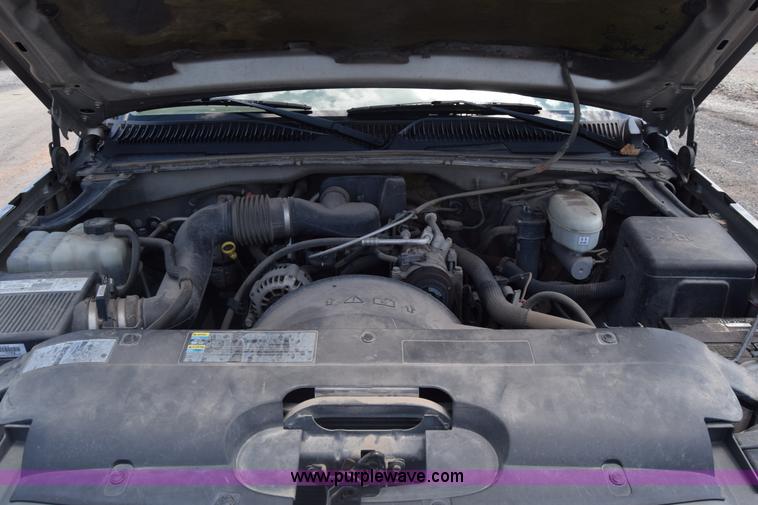 image for item K6504 2003 Chevrolet Silverado 1500 Ext. Cab pickup truck