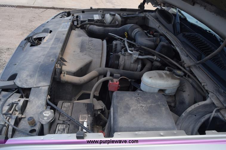 image for item K6504 2003 Chevrolet Silverado 1500 Ext. Cab pickup truck