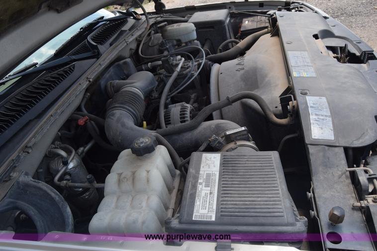 image for item K6504 2003 Chevrolet Silverado 1500 Ext. Cab pickup truck