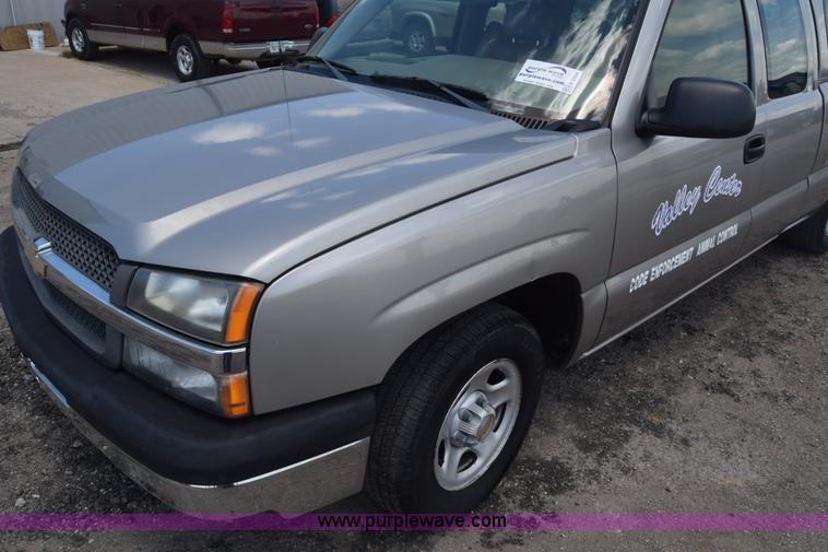 image for item K6504 2003 Chevrolet Silverado 1500 Ext. Cab pickup truck