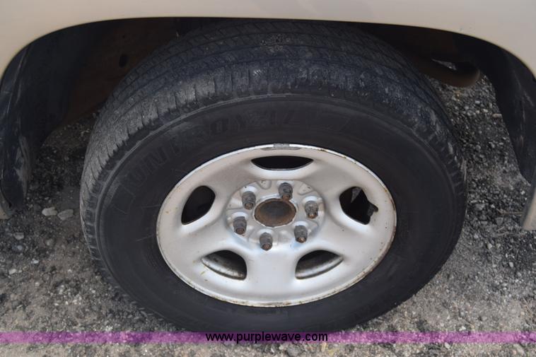 image for item K6504 2003 Chevrolet Silverado 1500 Ext. Cab pickup truck