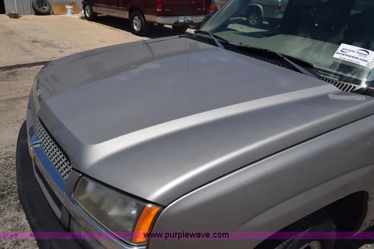 image for item K6504 2003 Chevrolet Silverado 1500 Ext. Cab pickup truck