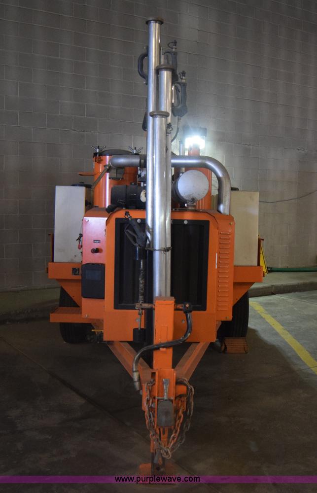 image for item K6507 2007 Ring-o-matic 550 High CFM vacuum excavator trailer