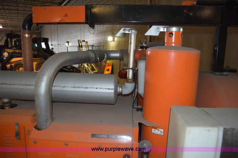 image for item K6507 2007 Ring-o-matic 550 High CFM vacuum excavator trailer