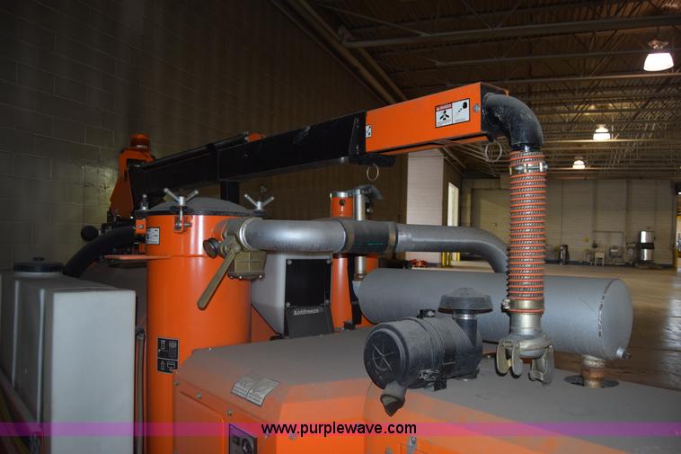 image for item K6507 2007 Ring-o-matic 550 High CFM vacuum excavator trailer