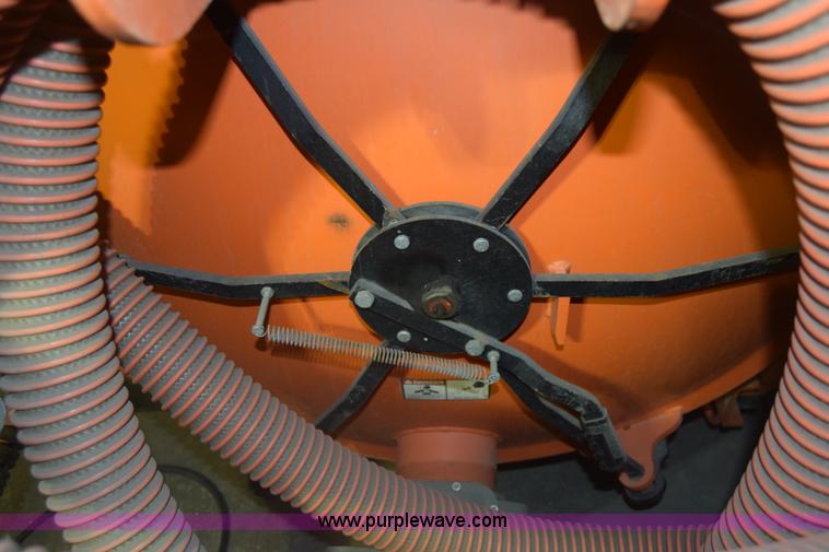 image for item K6507 2007 Ring-o-matic 550 High CFM vacuum excavator trailer