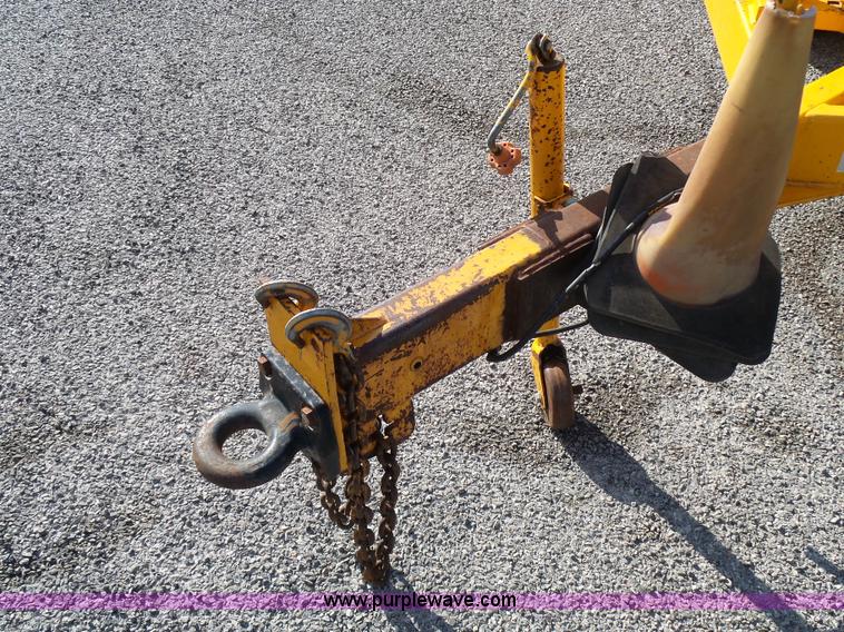 image for item K6510 1993 Brush Bandit 250 chipper