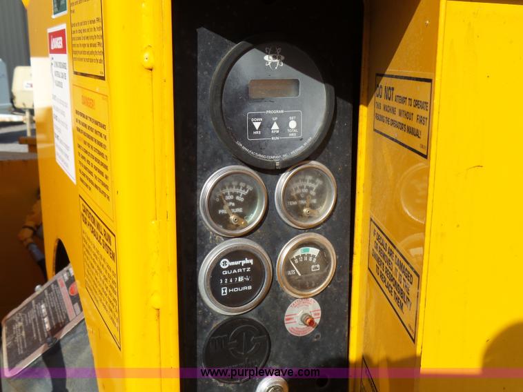 image for item K6510 1993 Brush Bandit 250 chipper