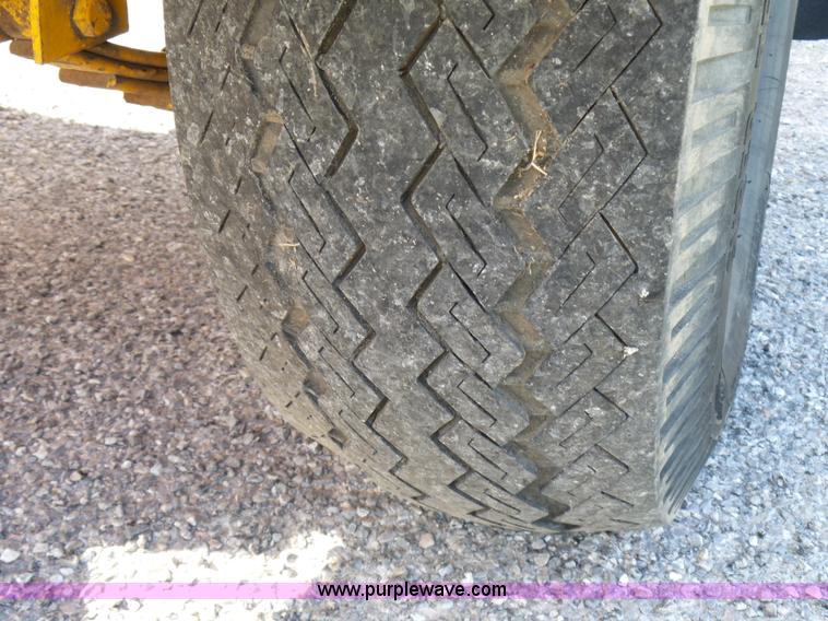 image for item K6510 1993 Brush Bandit 250 chipper