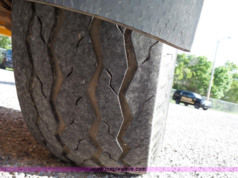 image for item K6510 1993 Brush Bandit 250 chipper