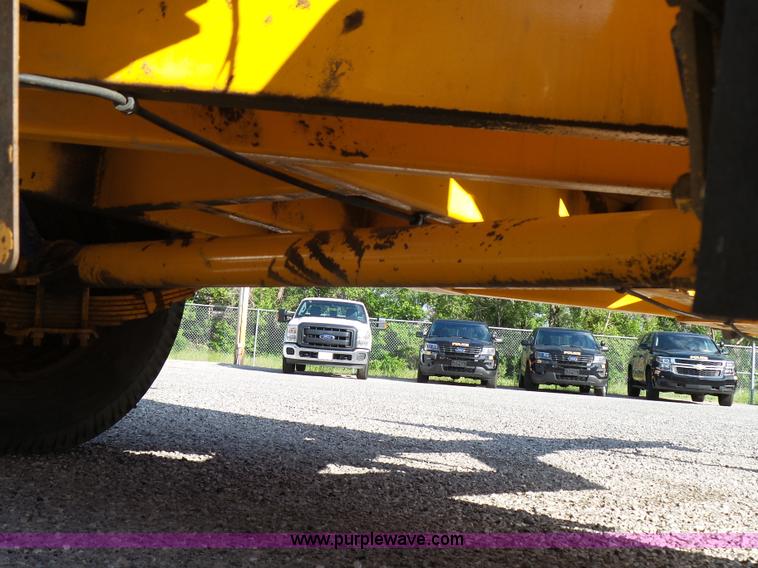 image for item K6510 1993 Brush Bandit 250 chipper