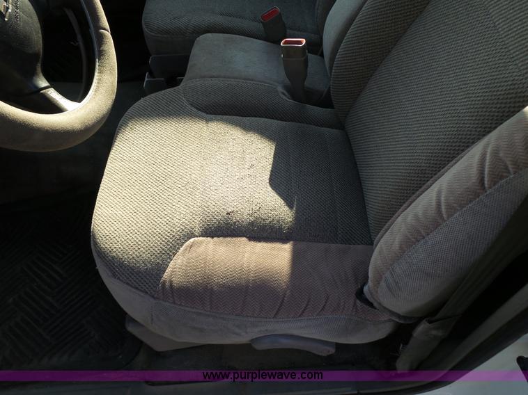 image for item K6518 2002 Chevrolet S10 pickup truck