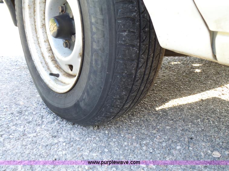 image for item K6518 2002 Chevrolet S10 pickup truck