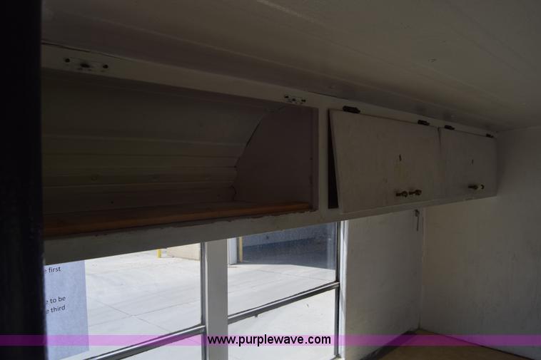 image for item K6523 1976 International Loadstar 1600 bus