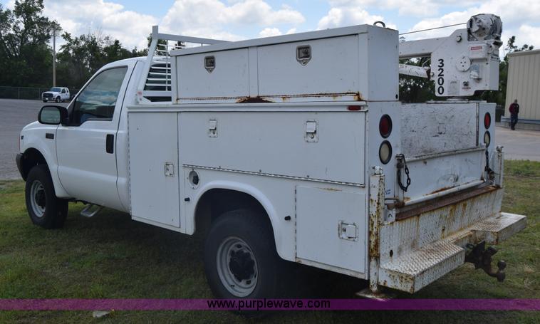 image for item K6525 2000 Ford F250 Super Duty XL utility truck