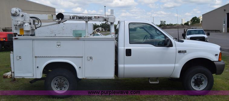 image for item K6525 2000 Ford F250 Super Duty XL utility truck